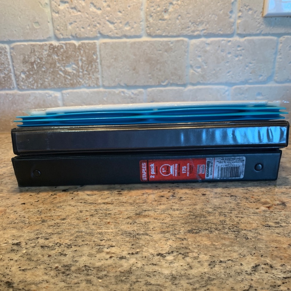 📚 2Binders, Portfolio Folder and Sheet Protectors
